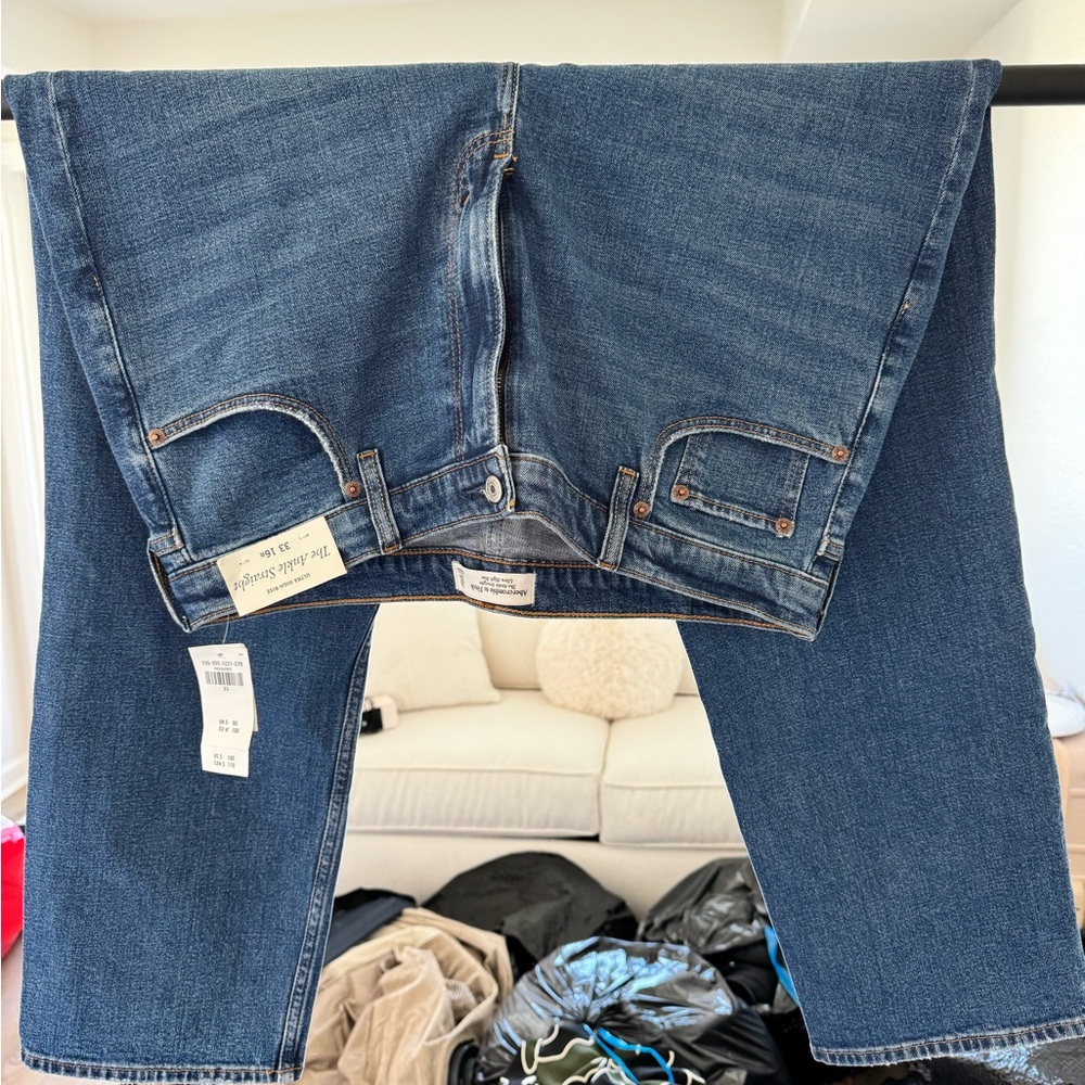 Abercrombie & Fitch Ultra High Rise Dtraight Ankle Ripped Jeans